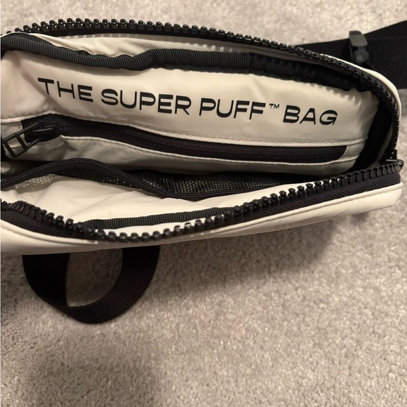 Aritzia Cream Belt Bag - Picture 2 of 3